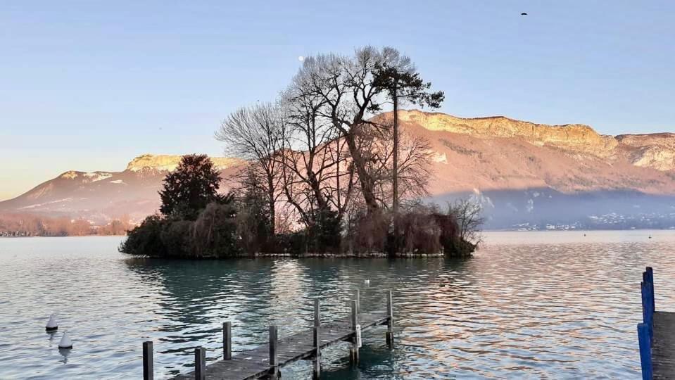 Appart Cosy Proche Du Lac Avec Terrasse アヌシー エクステリア 写真